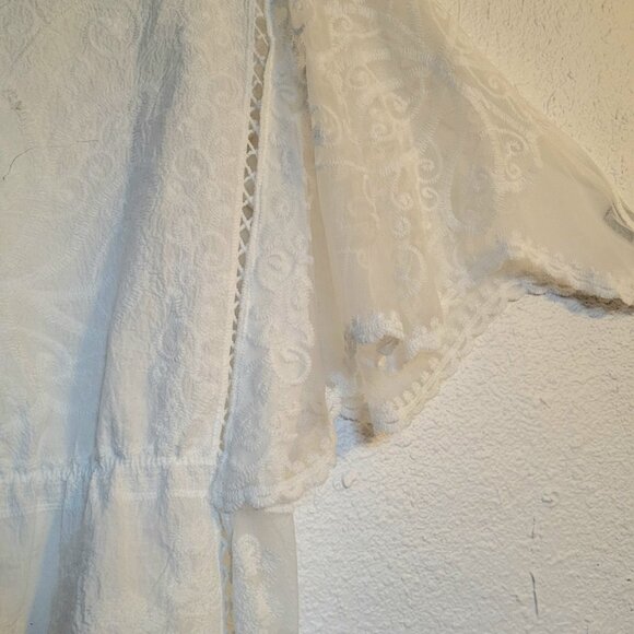 White Lace Butterfly Top - Picture 5 of 8